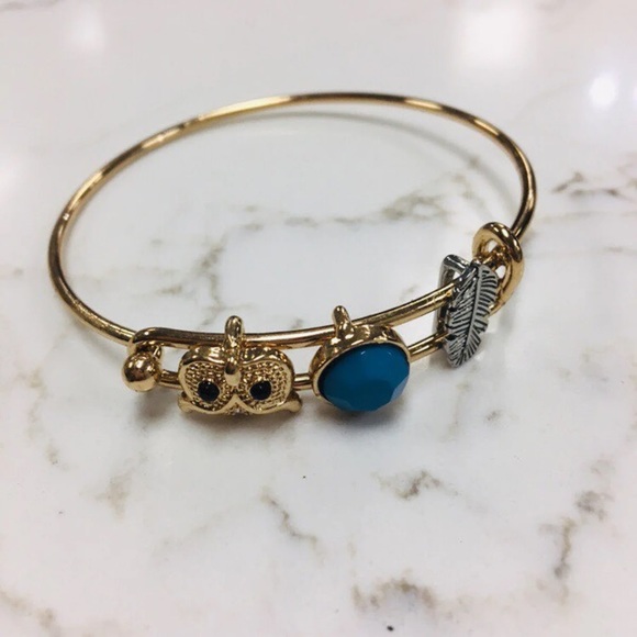 Boutique • Owl and Feather Charm Bracelet - Picture 7 of 8